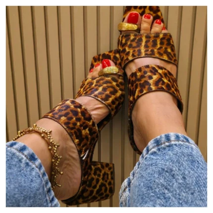 Tamanco Animal Print Parô