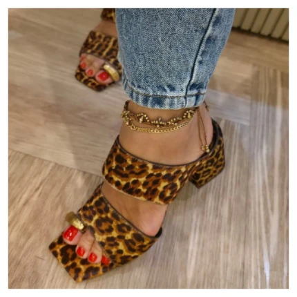 Tamanco Animal Print Parô