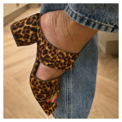 Tamanco Animal Print Parô