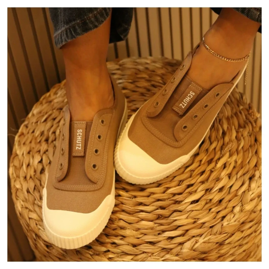 Slip On Schutz Bege
