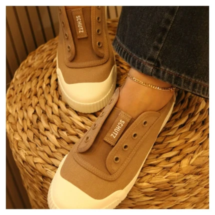 Slip On Schutz Bege