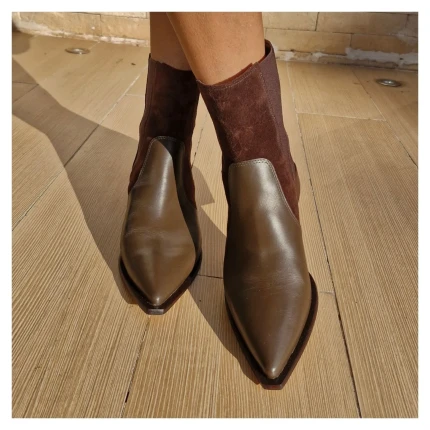 Bota Chelsea Carrano