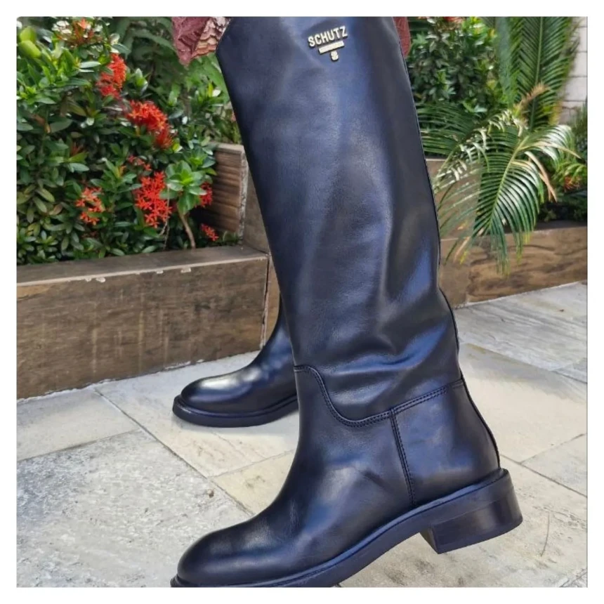 Bota Montaria Schutz