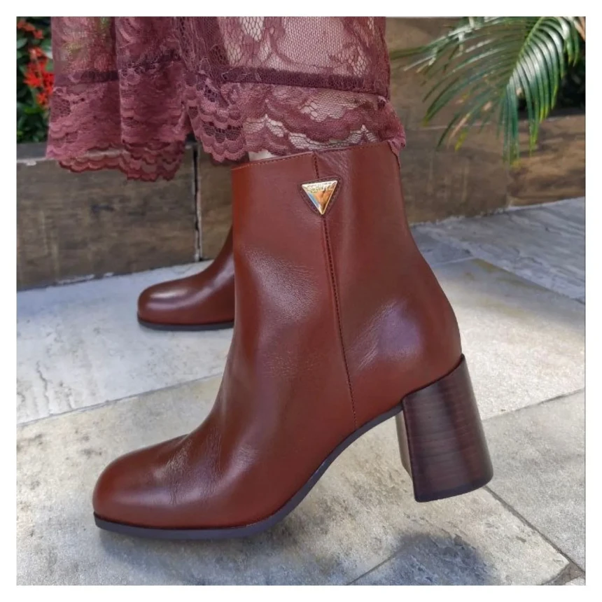 Bota Couro Marrom Schutz