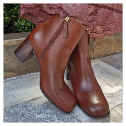 Bota Couro Marrom Schutz