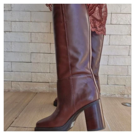 Bota Laurance Couro Schutz