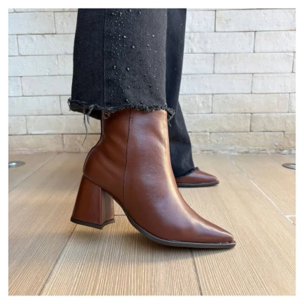 Bota Klaus Cristina
