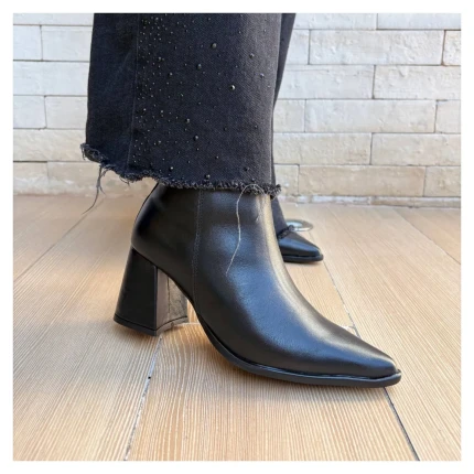 Bota Klaus Cristina