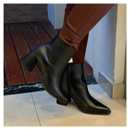 Bota Klaus Cristina