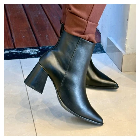 Bota Klaus Cristina