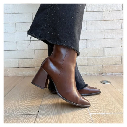Bota Klaus Cristina