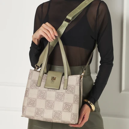 Bolsa Satchel Monograma WJ