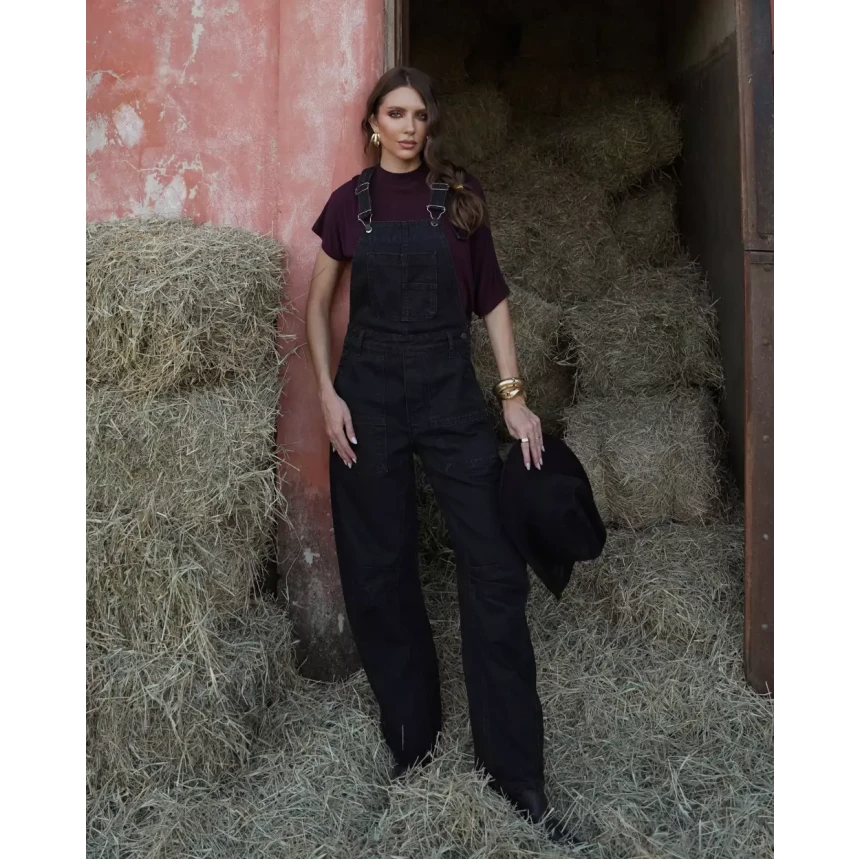 Jardineira Jeans Preto