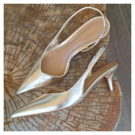 Scarpin Dourado Arezzo