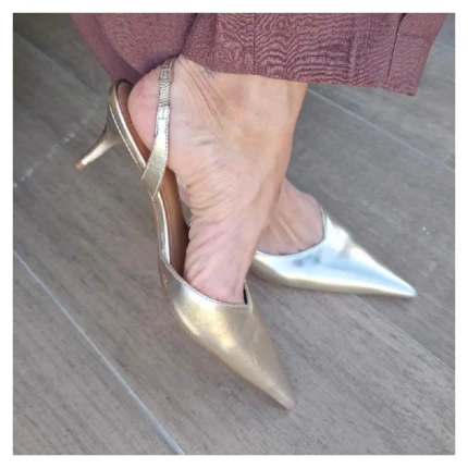 Scarpin Dourado Arezzo