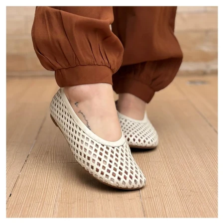 Sapatilha Off-White Carrano