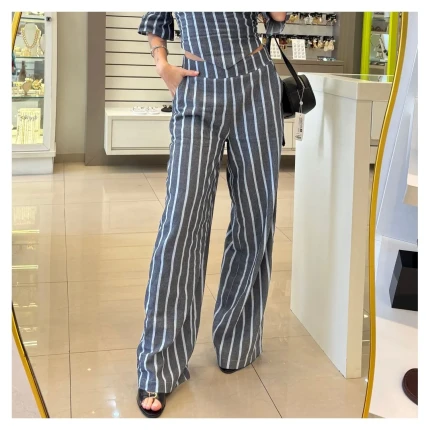 Calça Reta Listrada