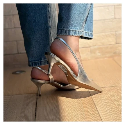 Scarpin Prateado Arezzo