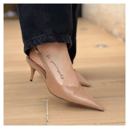 Scarpin Slingback Couro Arezzo