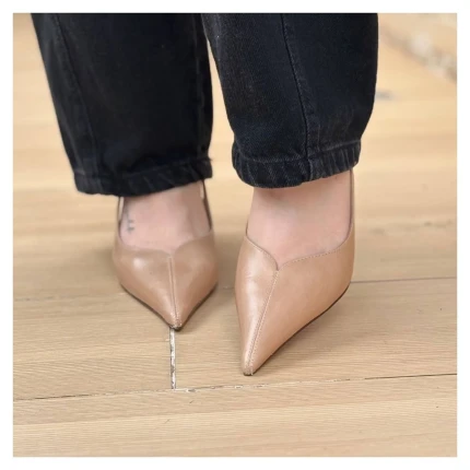 Scarpin Slingback Couro Arezzo