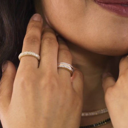 Anel Aparador Duas Fileiras Cravejadas c/ Detalhe Liso Folheado a Ouro 18k