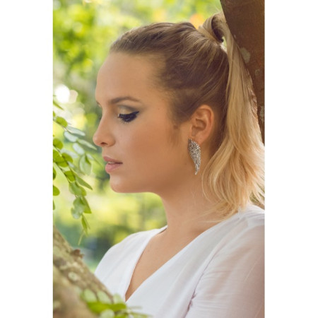 Brinco de Prata Leve Asa Envelhecida "G"