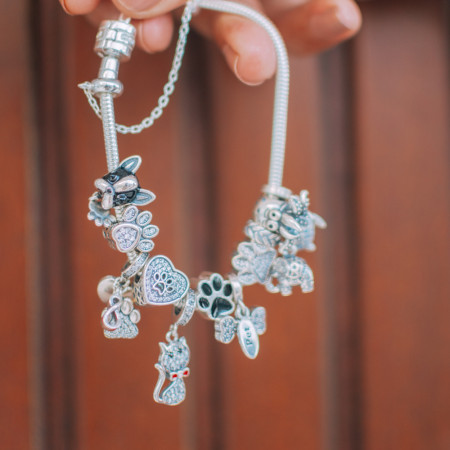 Berloque Prata c/ Rodio You Separador Coração Cravejado c/ Patinha Vazada