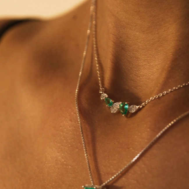 Gargantilha Prata Gotas Cravejadas e Zircônias Gota Verde Paraiba