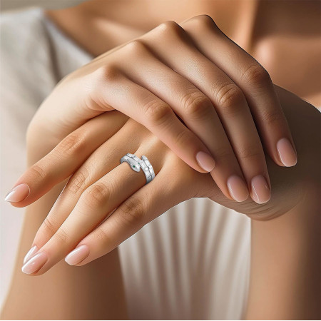 Anel Prata c/ Ródio "Serpente" Zircônia Baguete Olhos Zircônia Verde