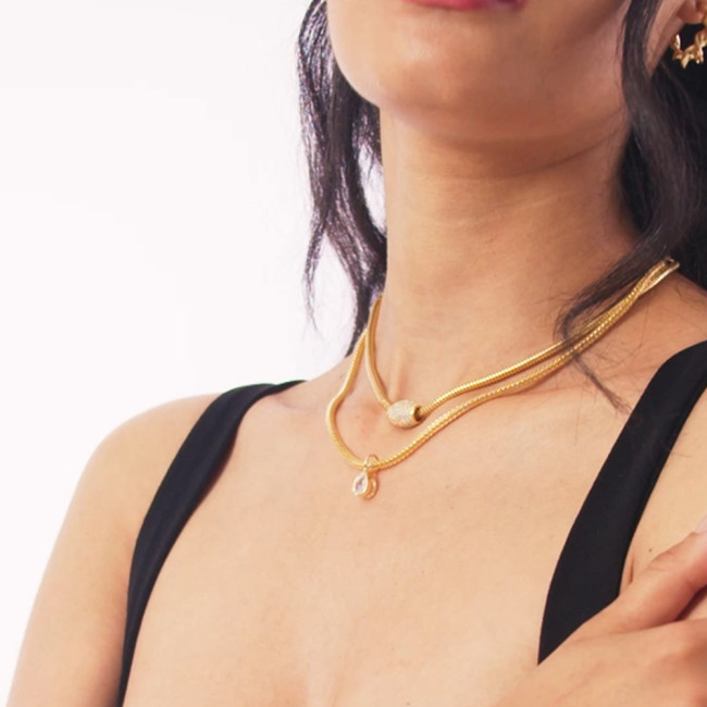 Corrente Snake c/ Tubo Cravejado Folheada a Ouro 18k