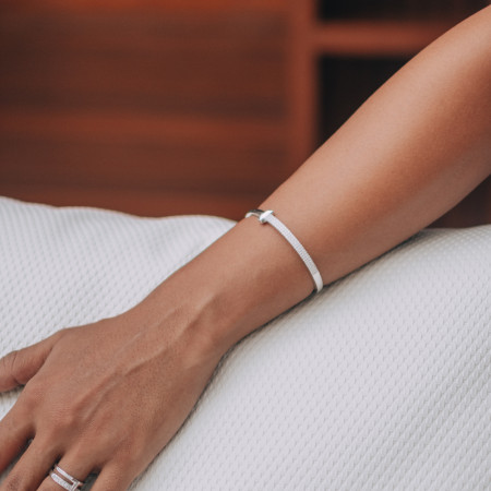 Bracelete Prata c/ Ródio Metade Cravejado Metade Liso