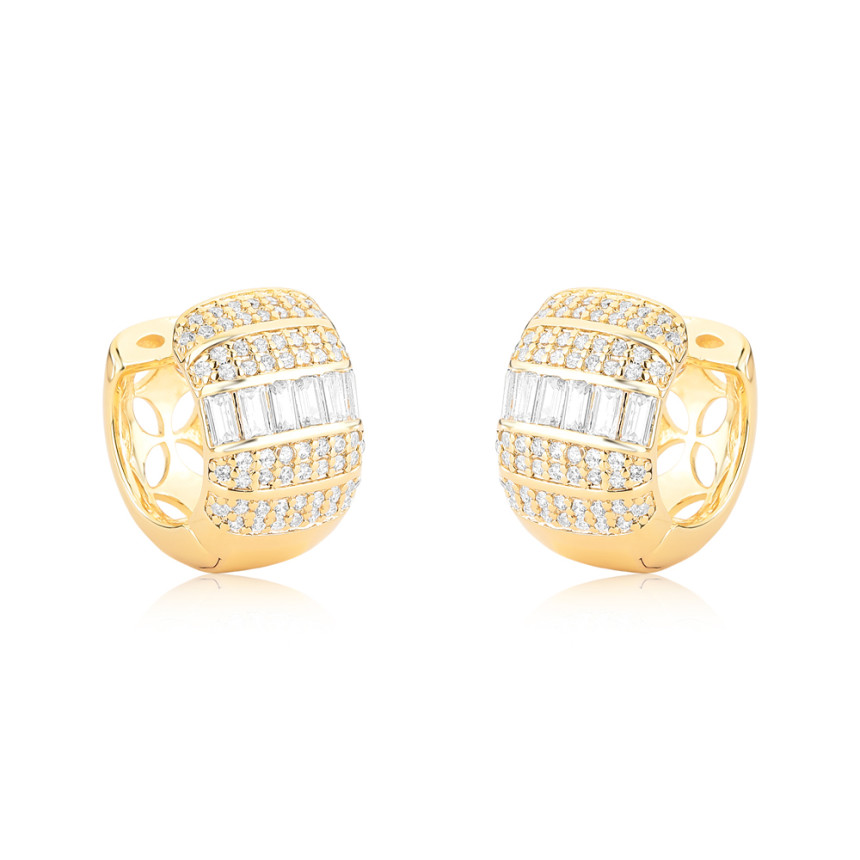 Argola Click Nove Fileiras Cravejadas e Zircônias Baguete Folheada a Ouro 18k
