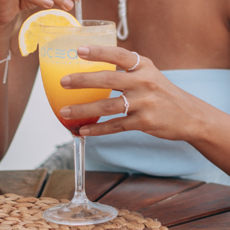 Anel Prata Skinny Coração Vazado c/ Zircônias Embutidas nas Laterais