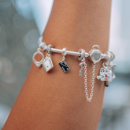 Pulseira Prata You Snake Trava Cadeado Coração Cravejado e Pega Ladrão Cravejado c/ Chave 22cm