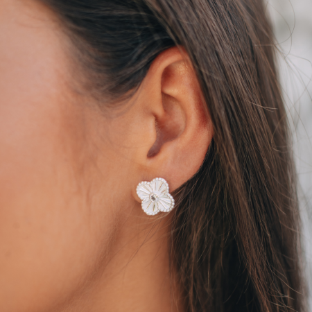 Brinco Prata Fixo Trevo c/ Zircônia Central