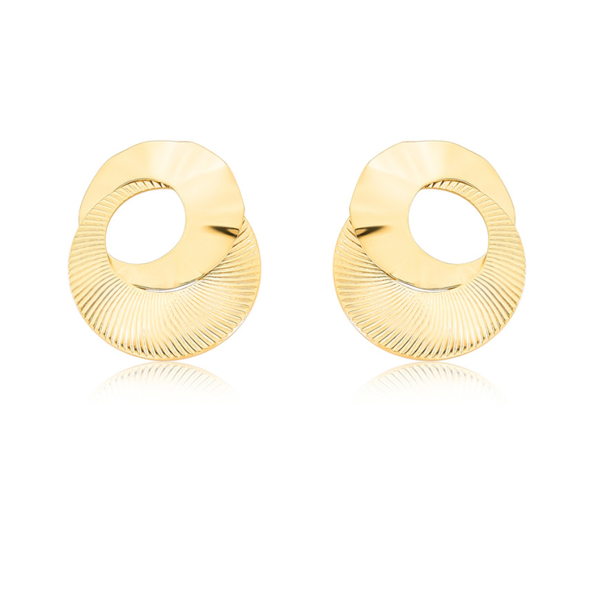 Brinco Fixo Melt Entrelaçado Efeito Amassado/Liso e Trabalhado Folheado a Ouro 18k