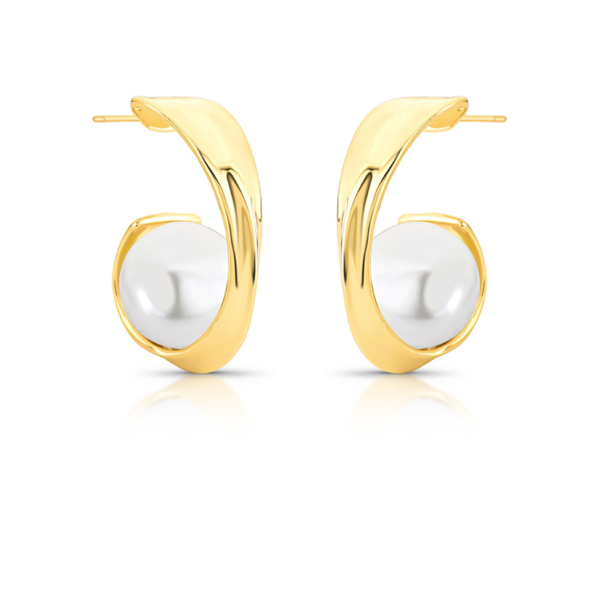 Brinco Virgula Liso c/ Pérola Shell Folheado a Ouro 18K