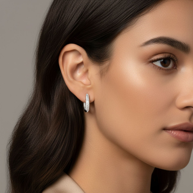 Argola Prata c/ Ródio Click Oval Meia Cravação 18mm