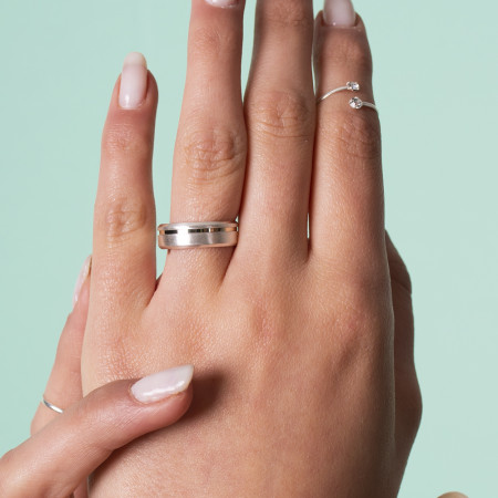 Aliança de Compromisso Prata Quadrada Acetinada c/ Filete de Ouro Lateral / 6mm (Valor da unidade)