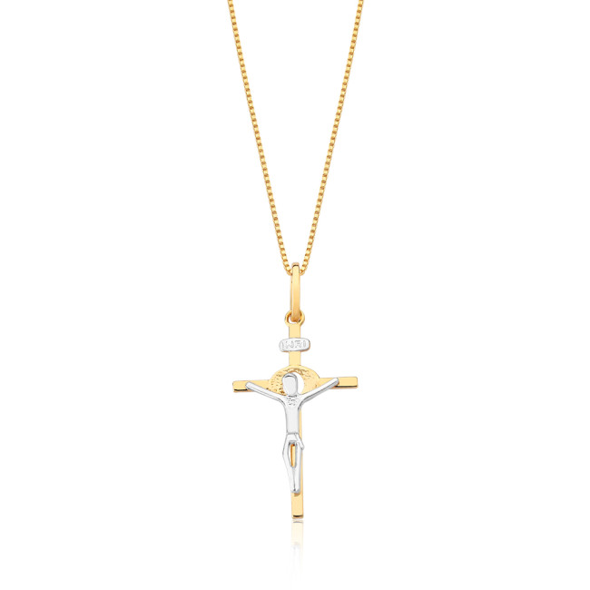 Pingente Cruz Palito c/ Cristo Detalhe Aplique Ródio Folheado a Ouro 18k
