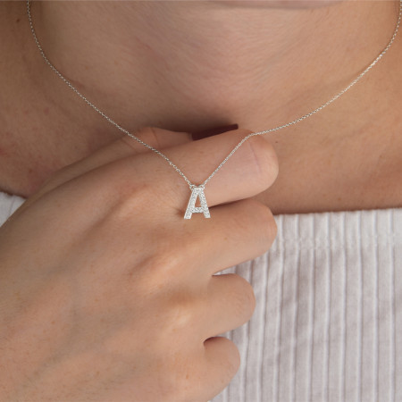 Gargantilha Prata c/ Pingente Letra A Cravejada