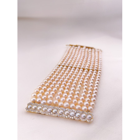 Pulseira de pérolas e diamantes
