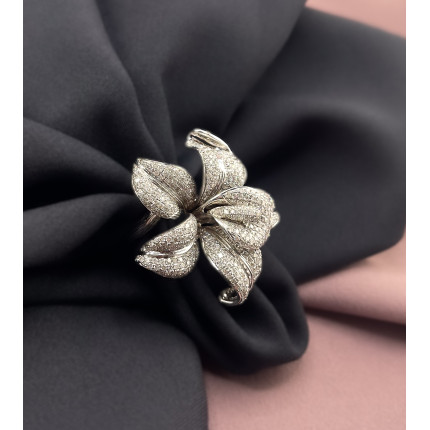Anel Flor com Diamantes