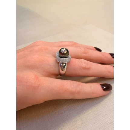 Anel Pérola Negra e Diamantes