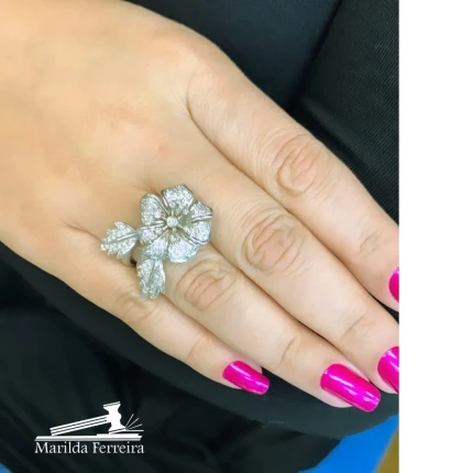 Anel Flor com Diamantes Articulado