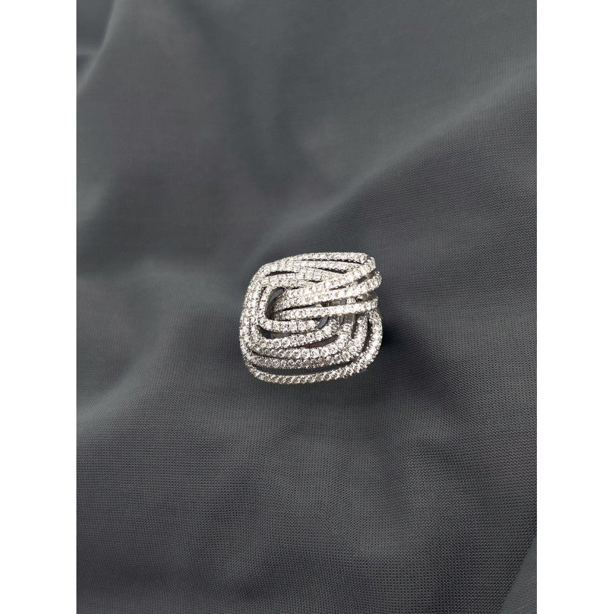 Anel de Diamantes