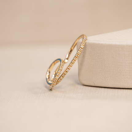 Anel Com Diamantes