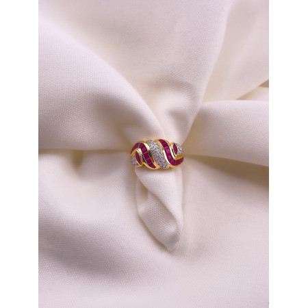 Anel com Rubis e Diamantes