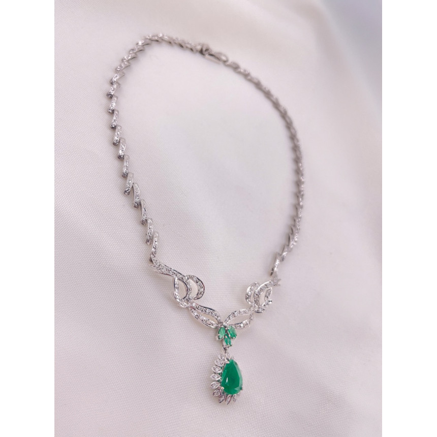 Colar com Esmeraldas e Diamantes