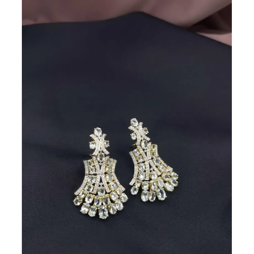 Brincos com Água Marinha e Diamantes